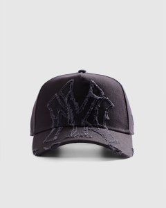 New Era 940AF New York Yankees Applique Distressed Snapback Navy
