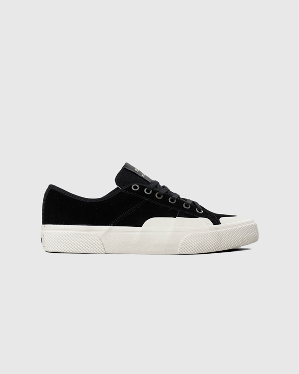 Globe Surplus Black/Cream /Montano
