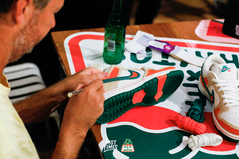 Nike SB Dunk Low Jarritos